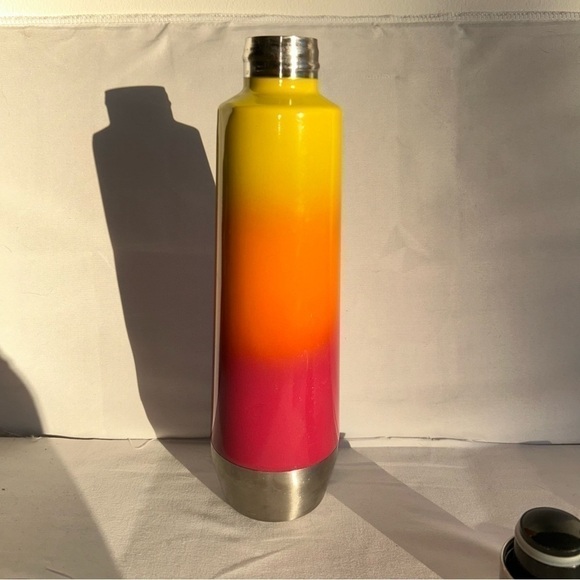Target Bottle Thermal 18.9 oz Insulated Stainless Steel Hot or Cold Ombre Sunset - Picture 4 of 9